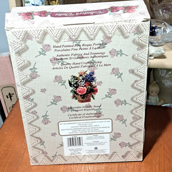 Collectors choice Porcelain doll - Picture 2 of 7